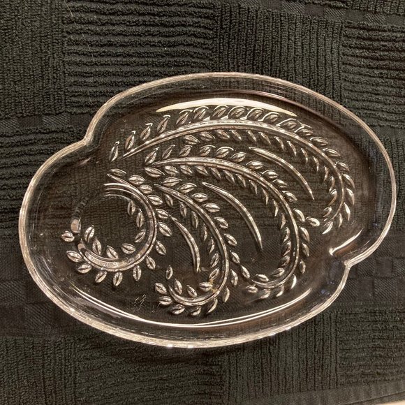 Vintage Homestead Federal Glass Hospitality Snack Plate - Picture 5 of 9